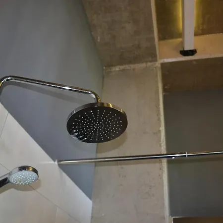 Zephyr Luxe Sea And Mountain View Апартаменты