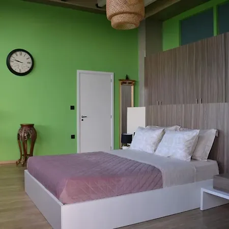 Zephyr Luxe Sea And Mountain View Апартаменты Sgourou