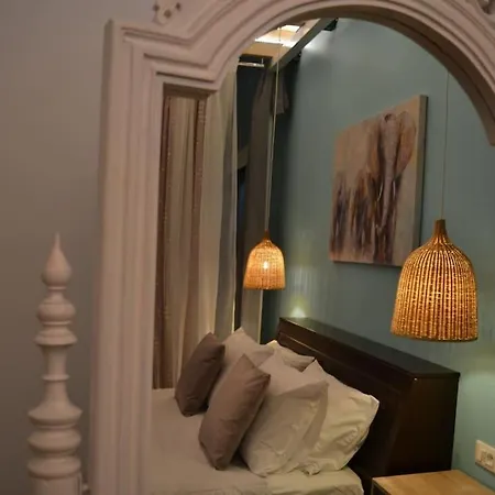 Апартаменты Zephyr Luxe Sea And Mountain View